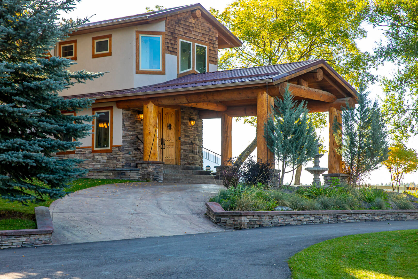 1335 Mooring Rd Columbia Falls, MT 59912