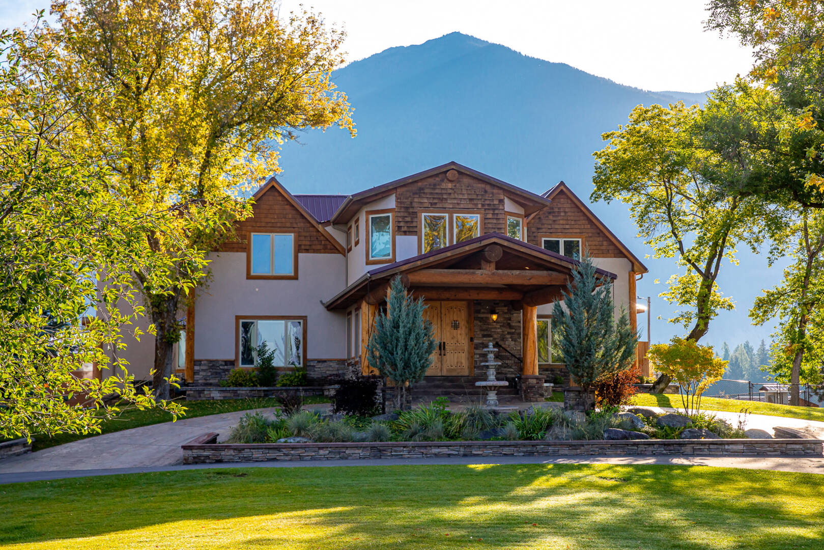 1335 Mooring Rd Columbia Falls, MT 59912