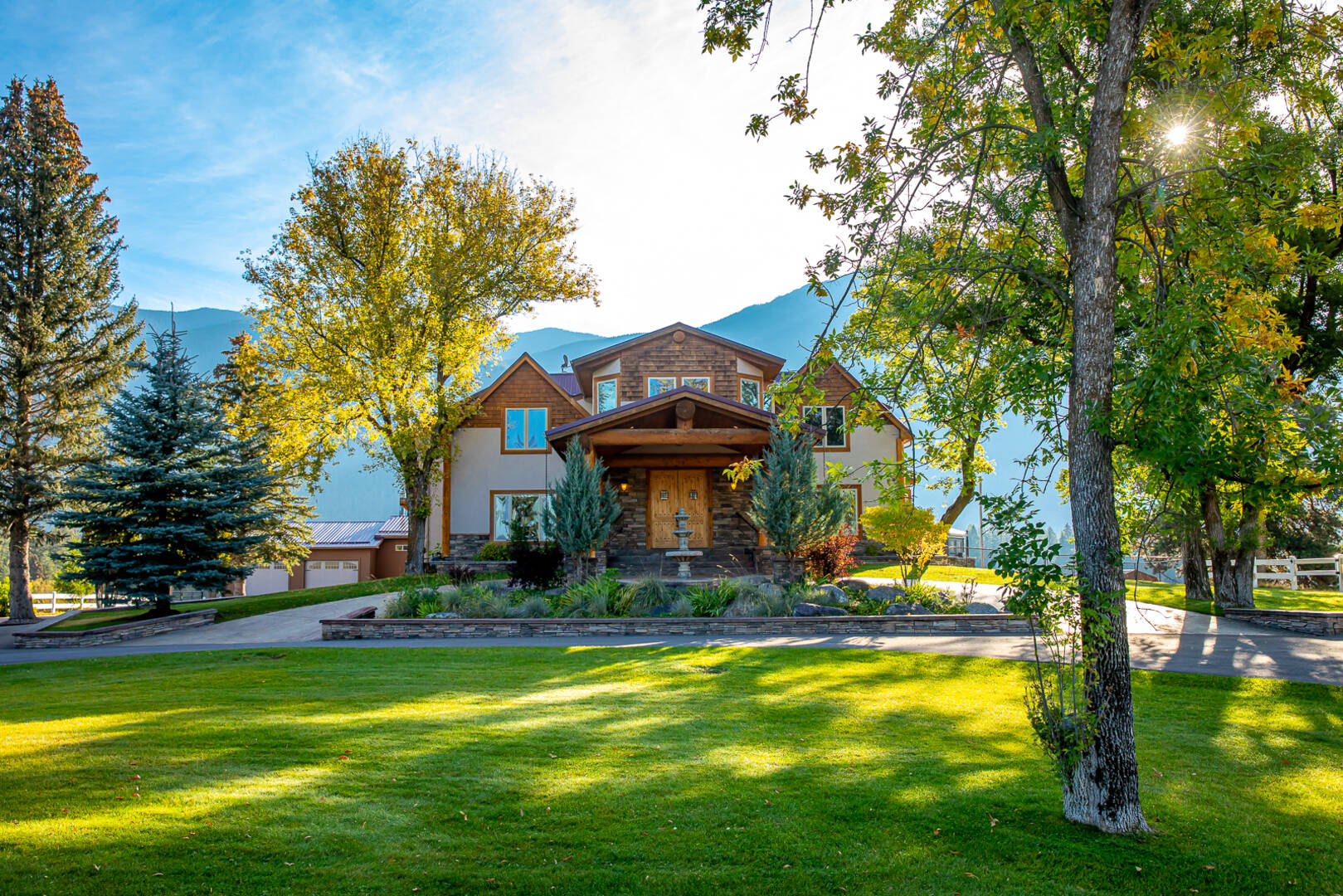 1335 Mooring Rd Columbia Falls, MT 59912