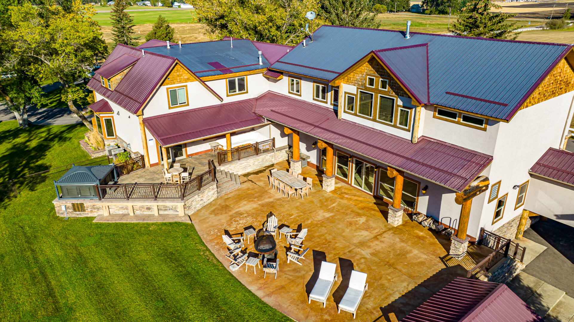 1335 Mooring Rd Columbia Falls, MT 59912