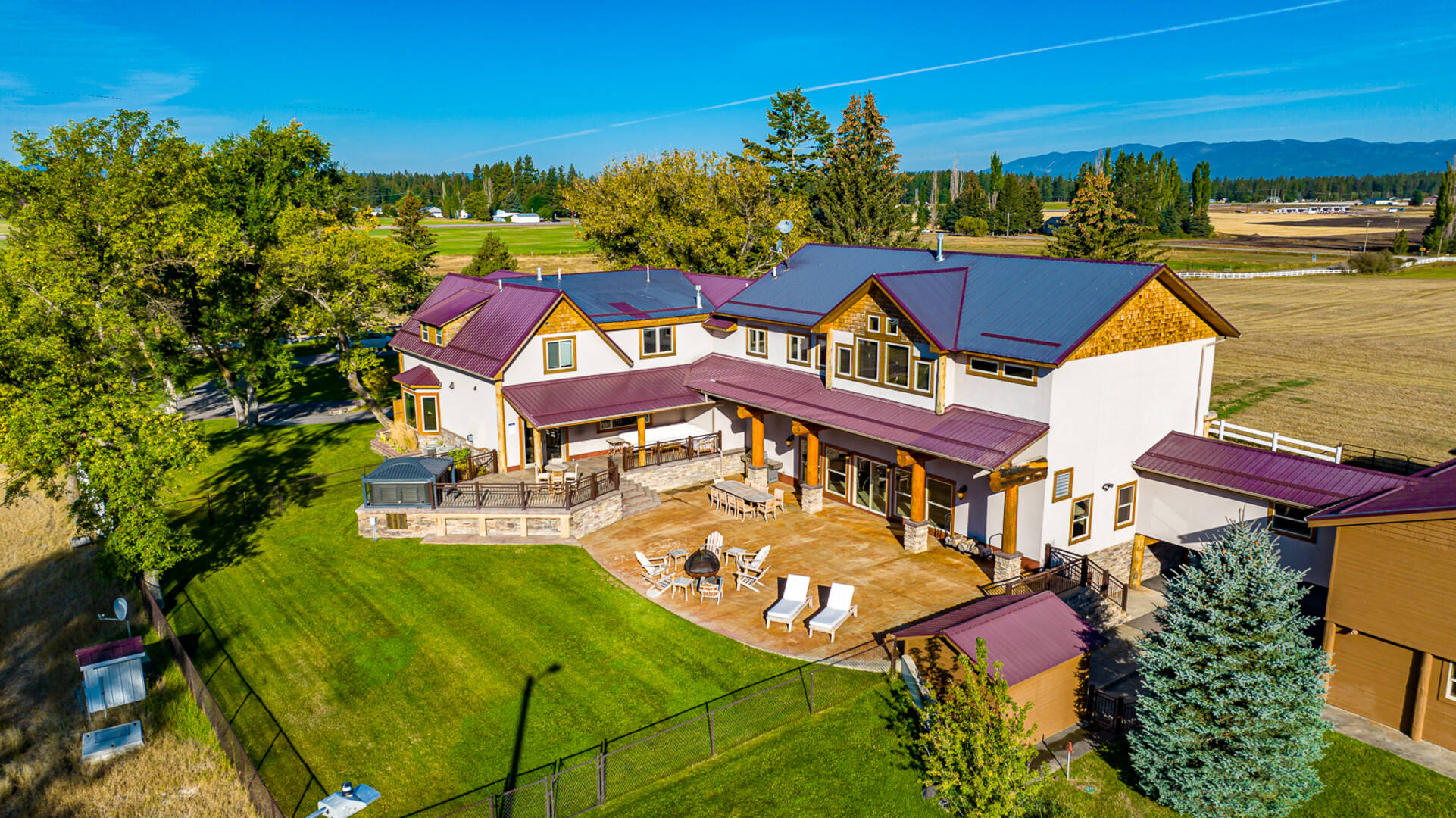 1335 Mooring Rd Columbia Falls, MT 59912