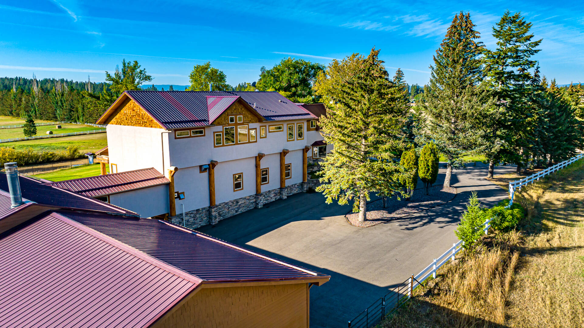 1335 Mooring Rd Columbia Falls, MT 59912