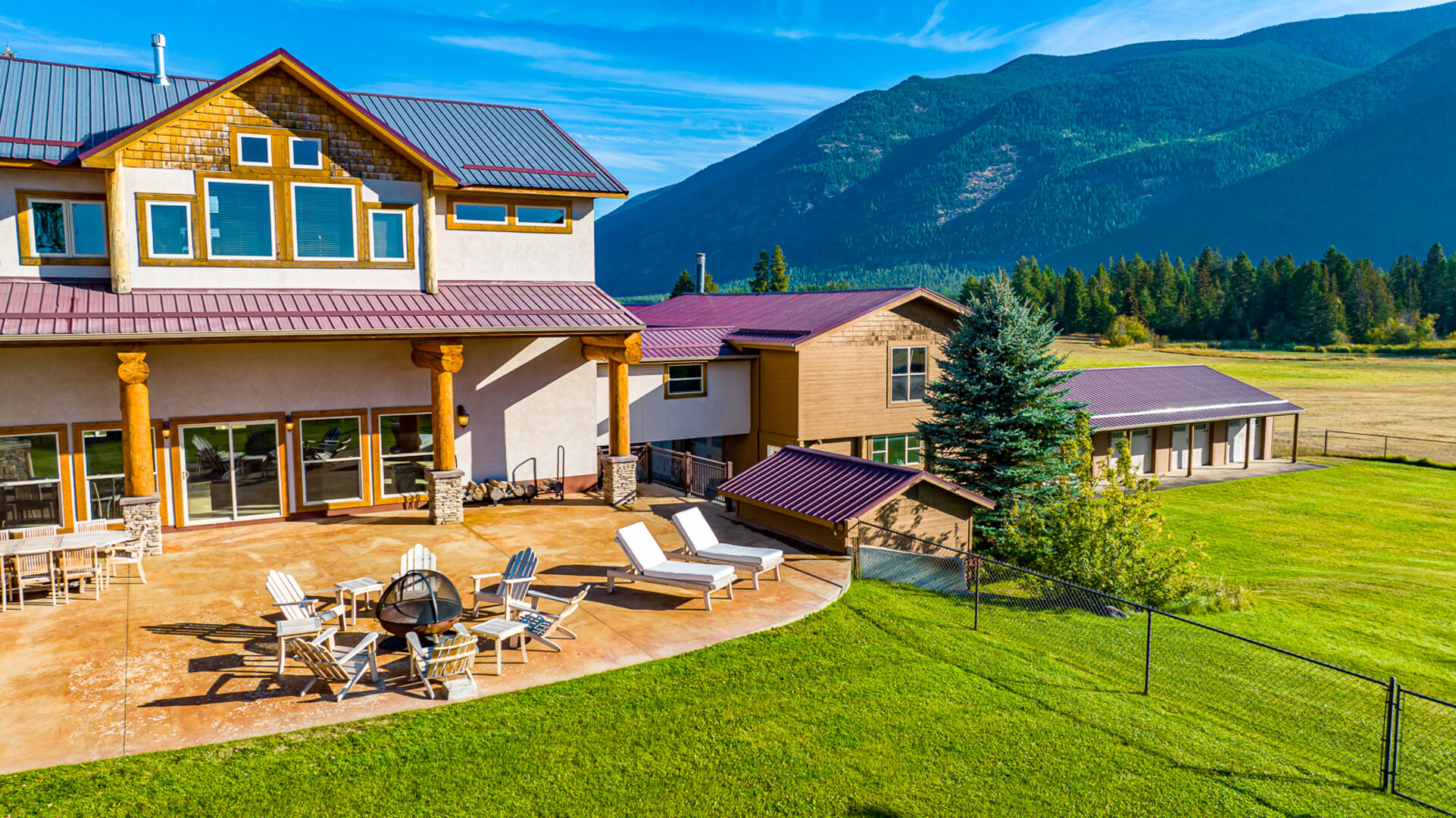 1335 Mooring Rd Columbia Falls, MT 59912