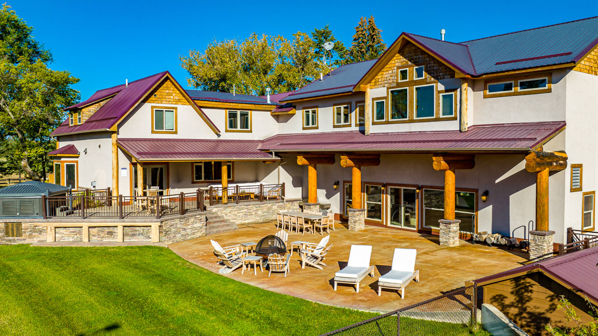 1335 Mooring Rd Columbia Falls, MT 59912