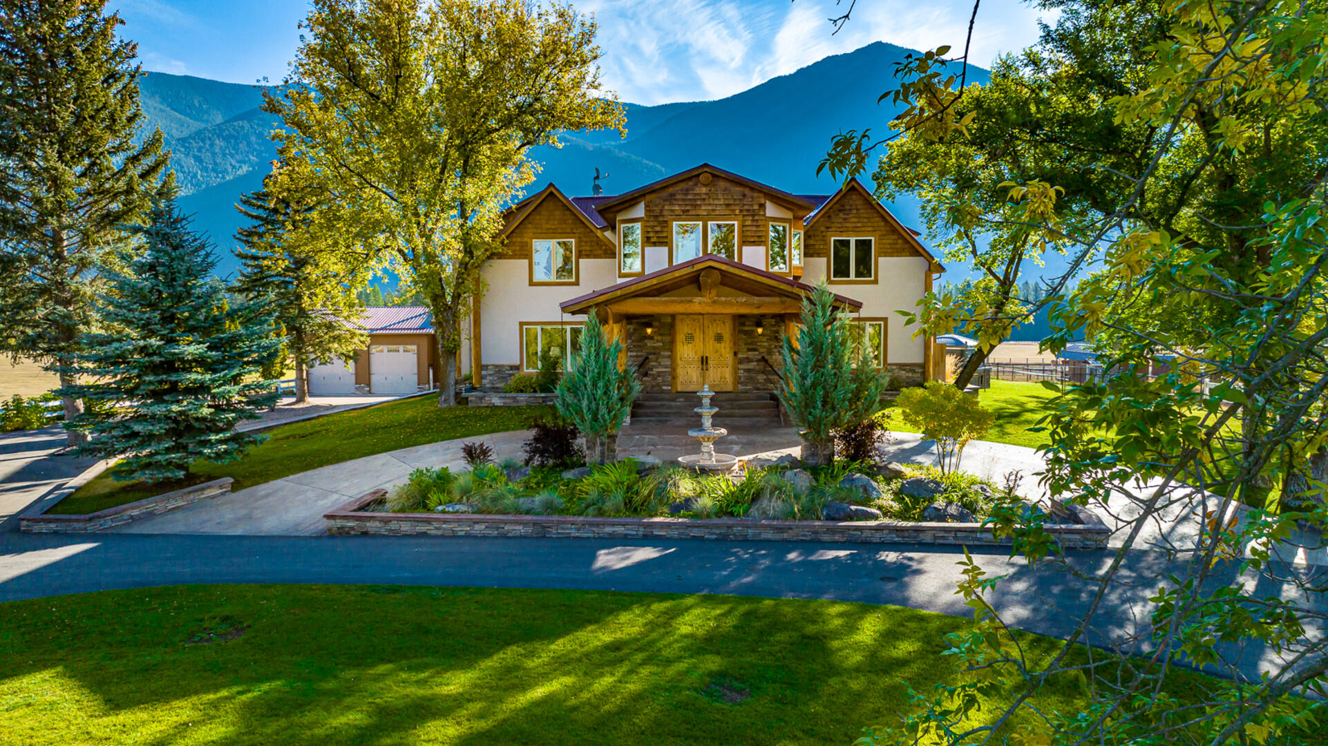 1335 Mooring Rd Columbia Falls, MT 59912