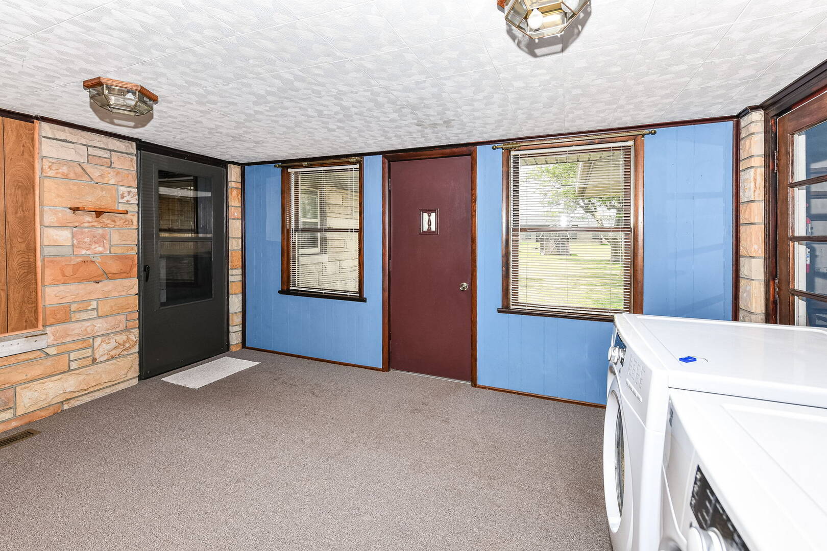 3163 S. State Road 13 Lapel, IN 46051