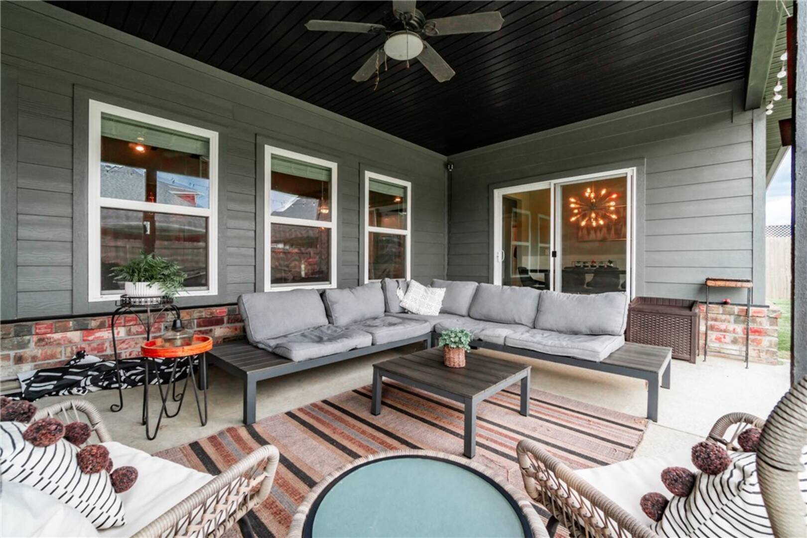 1061 Silver Maple St Centerton, AR 72719