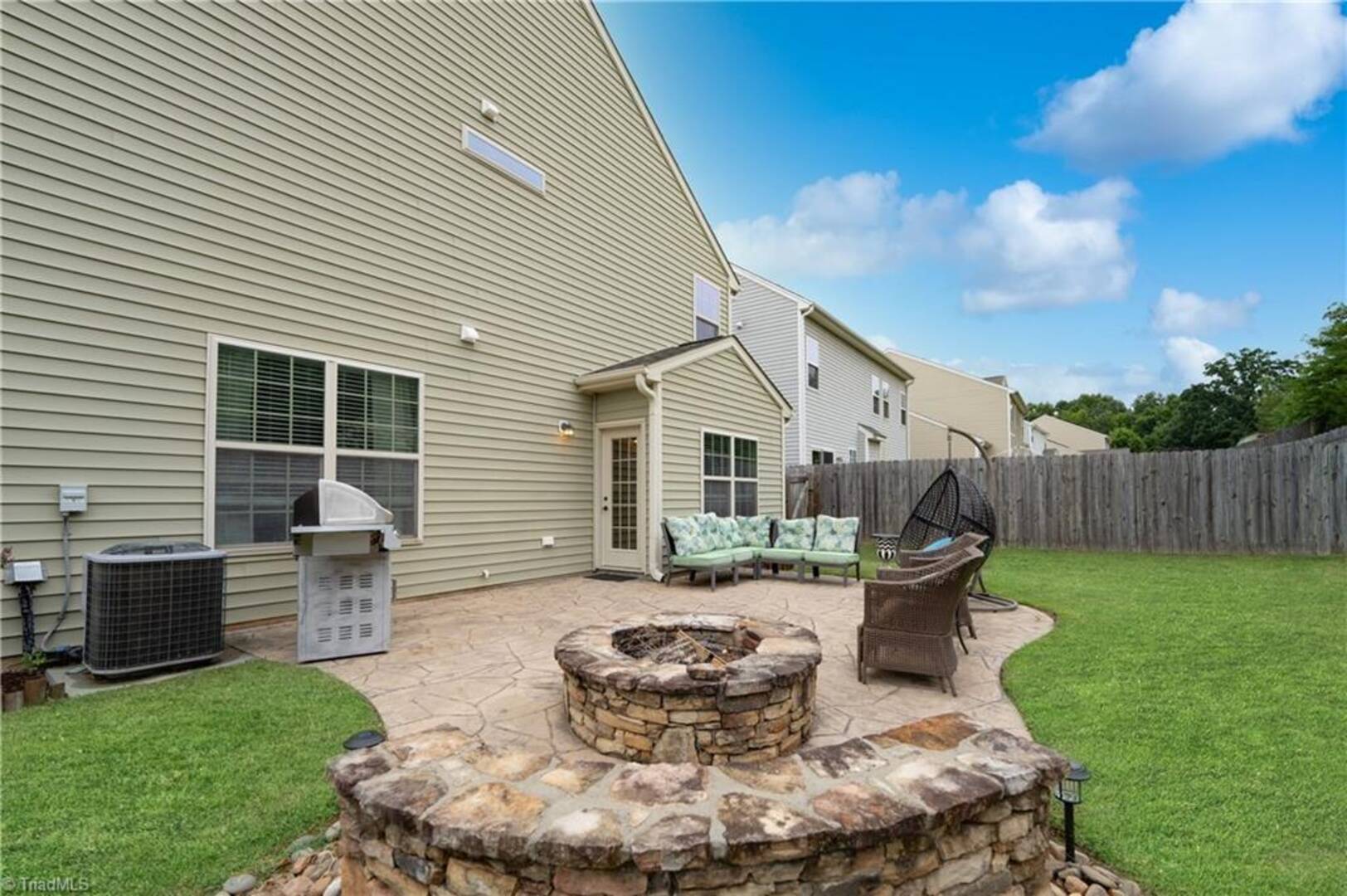 2941 Mirasol Ct Walkertown, NC 27051