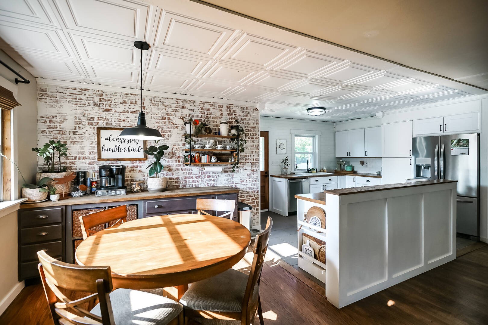 1907 West Cimarron Drive Peoria, Illinois 61614