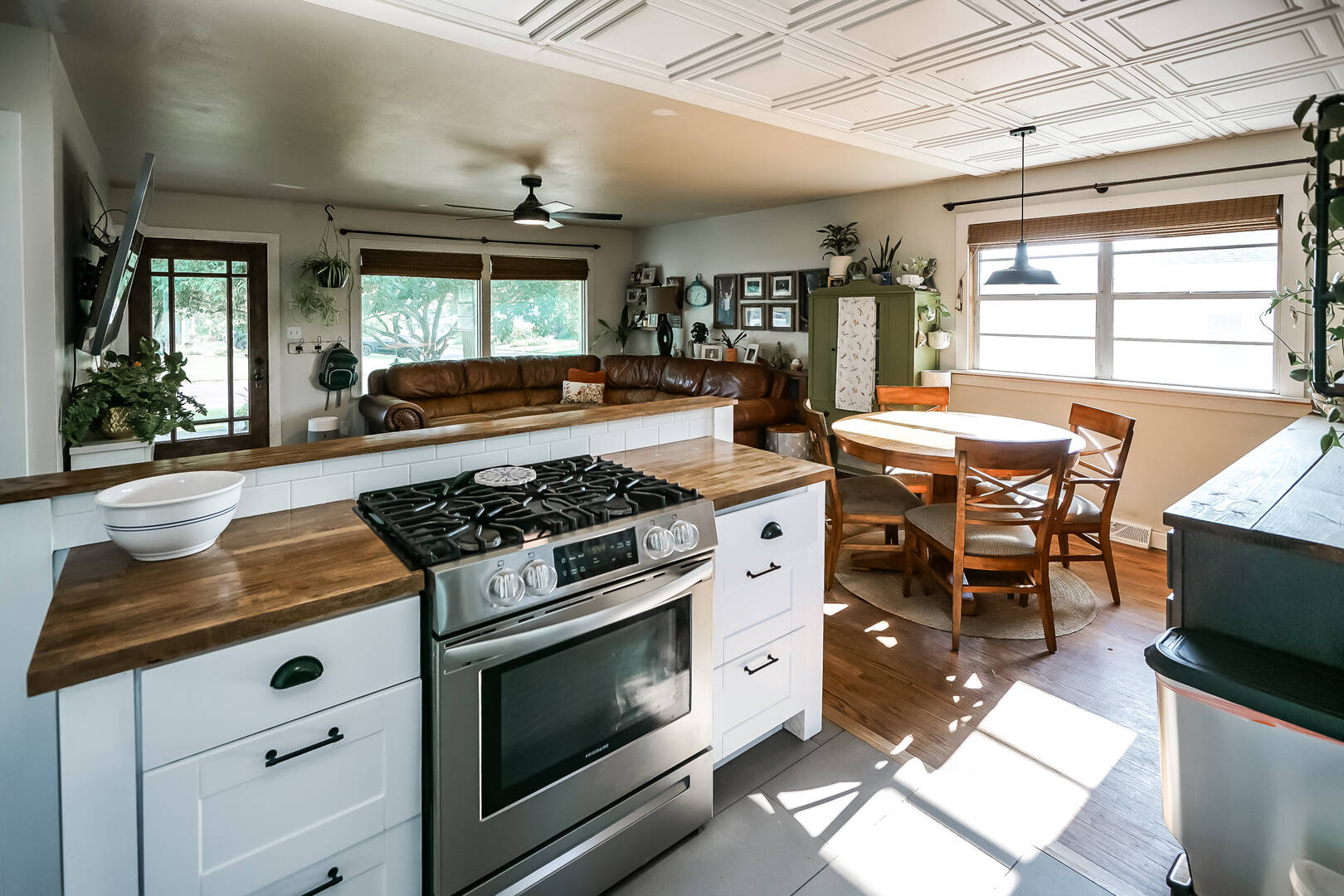 1907 West Cimarron Drive Peoria, Illinois 61614