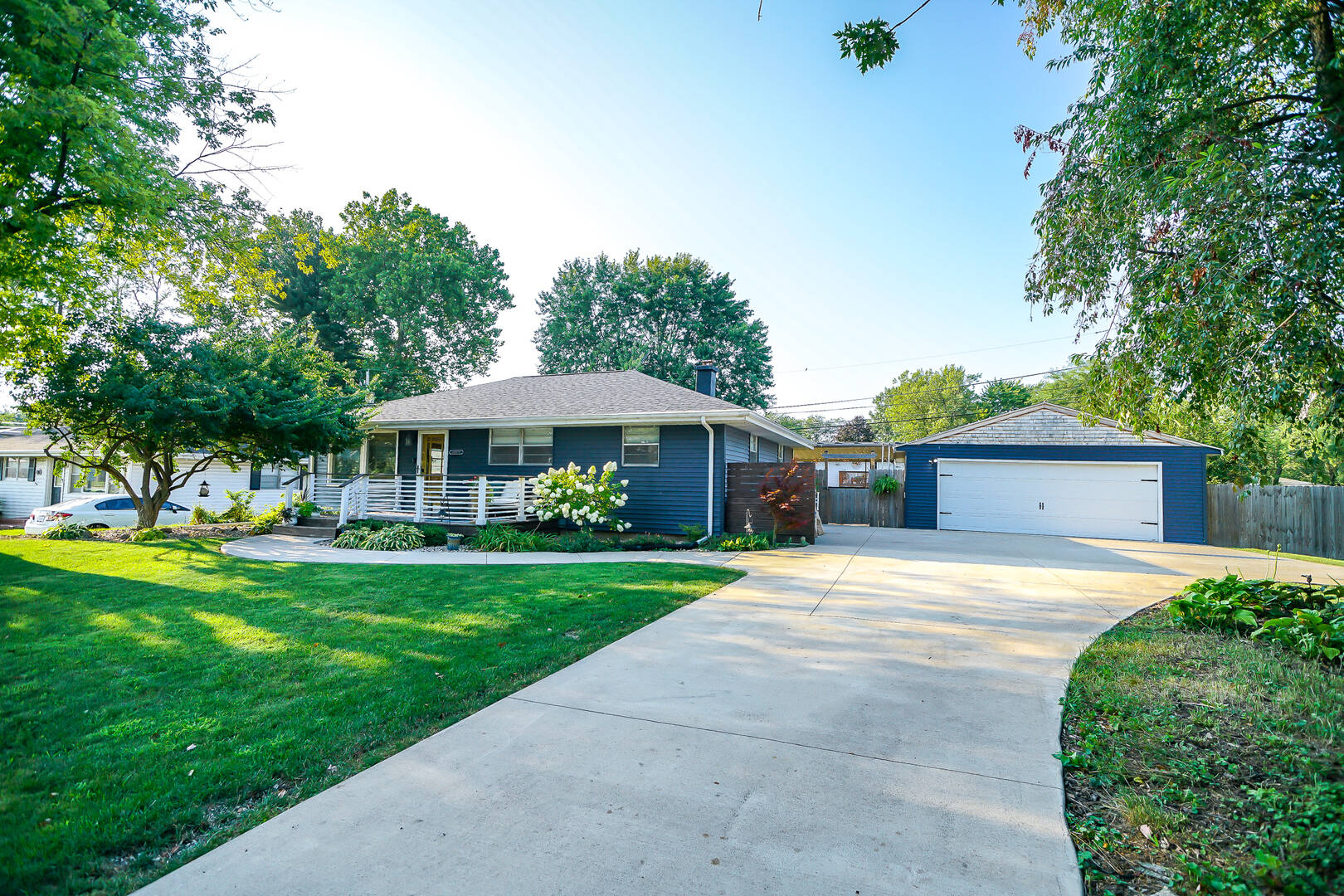 1907 West Cimarron Drive Peoria, Illinois 61614