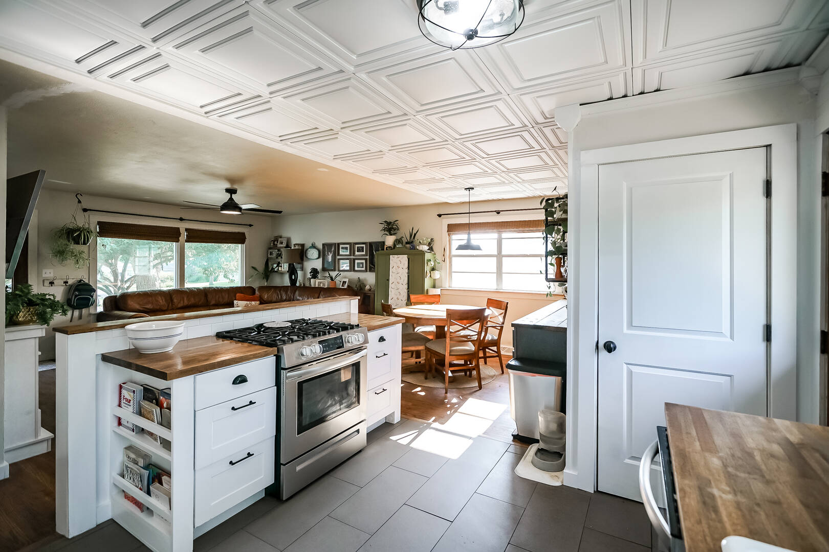 1907 West Cimarron Drive Peoria, Illinois 61614