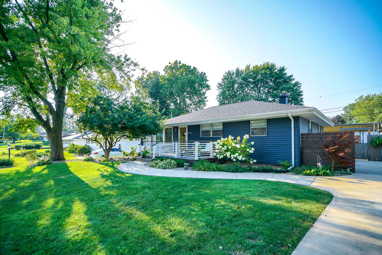 1907 West Cimarron Drive Peoria, Illinois 61614