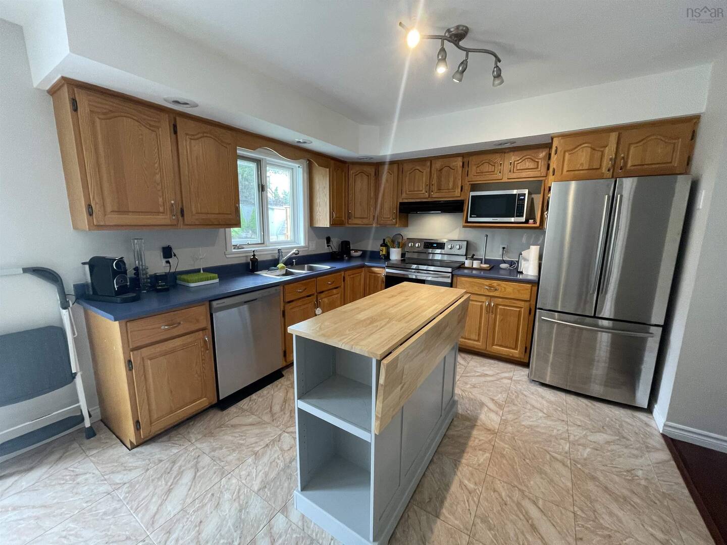 47 Victoria Dr Lower Sackville, NS B4C4C4