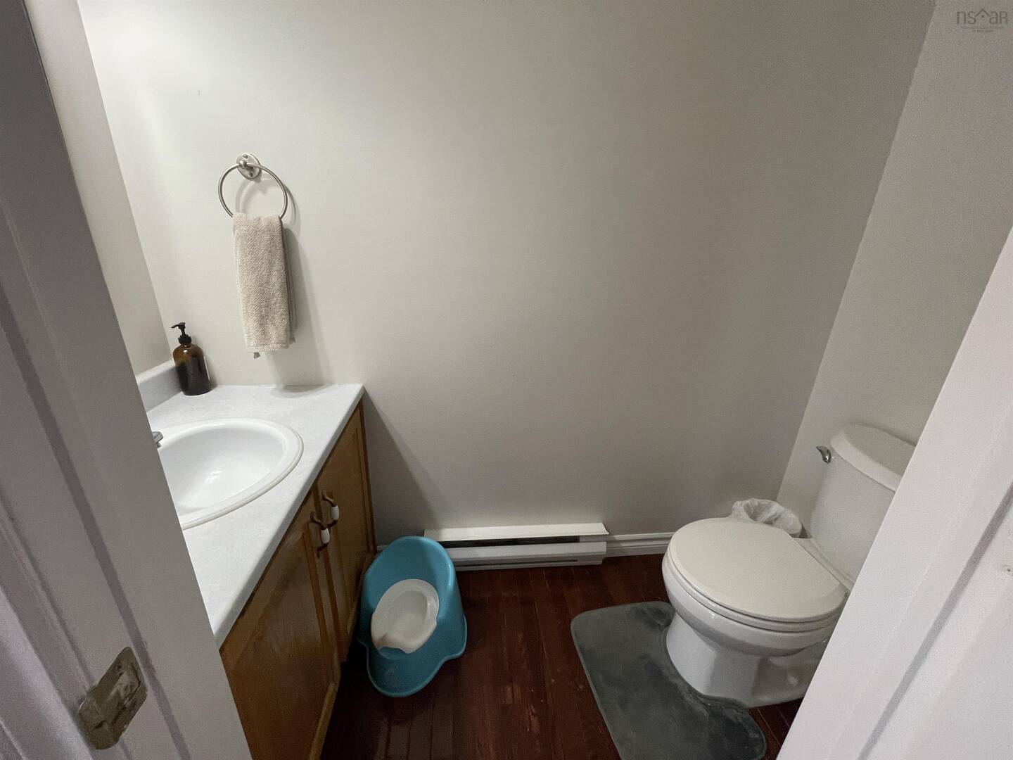 47 Victoria Dr Lower Sackville, NS B4C4C4