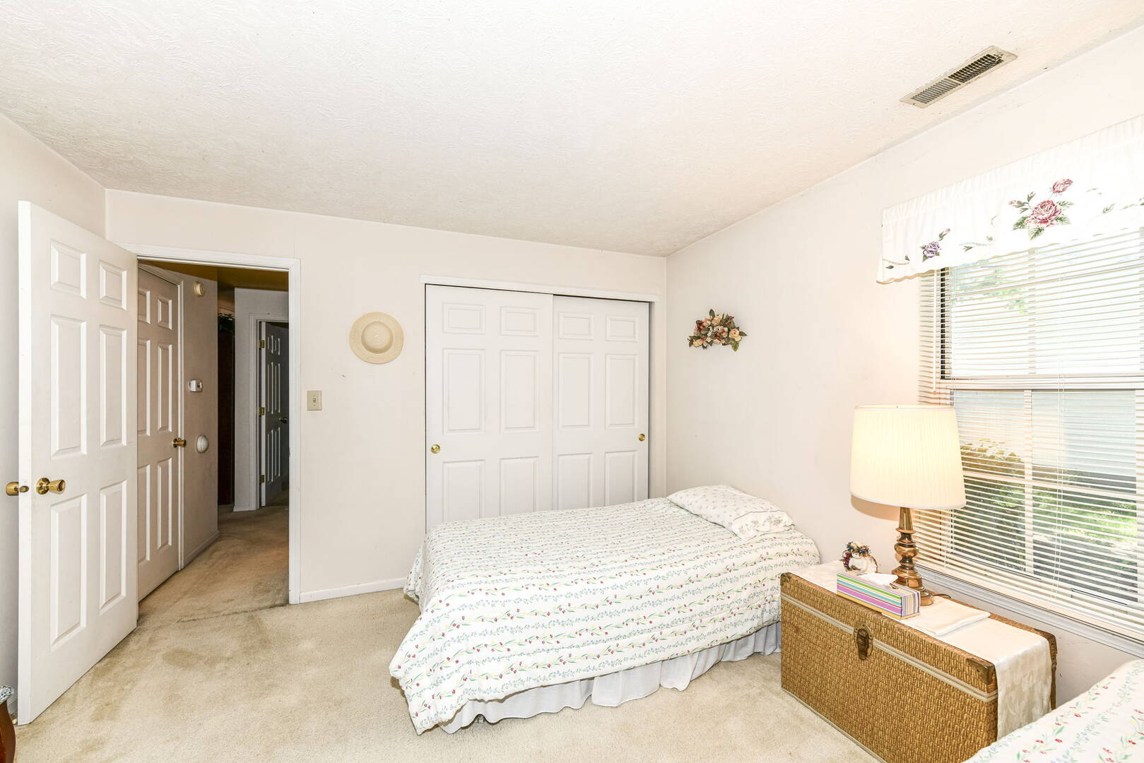 9478 Colony Pointe East Dr. Indianapolis, IN 46250