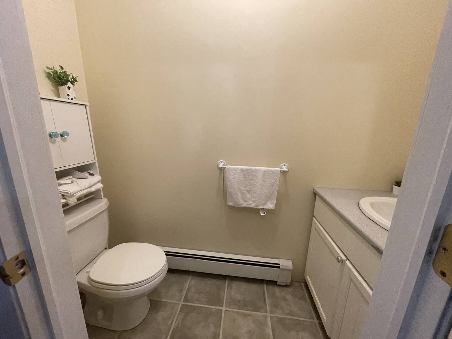 41 Aster Ct Halifax, NS B3S1G5