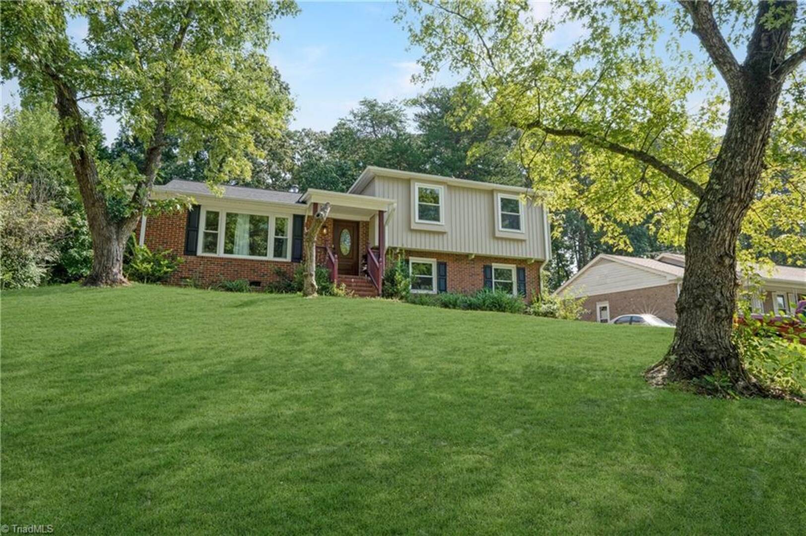 1727 Stoneybrook Dr High Point, NC 27265