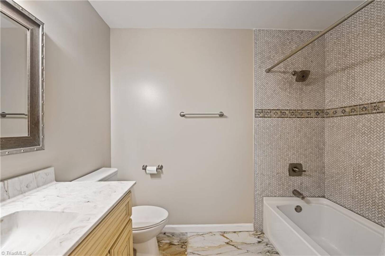 1727 Stoneybrook Dr High Point, NC 27265