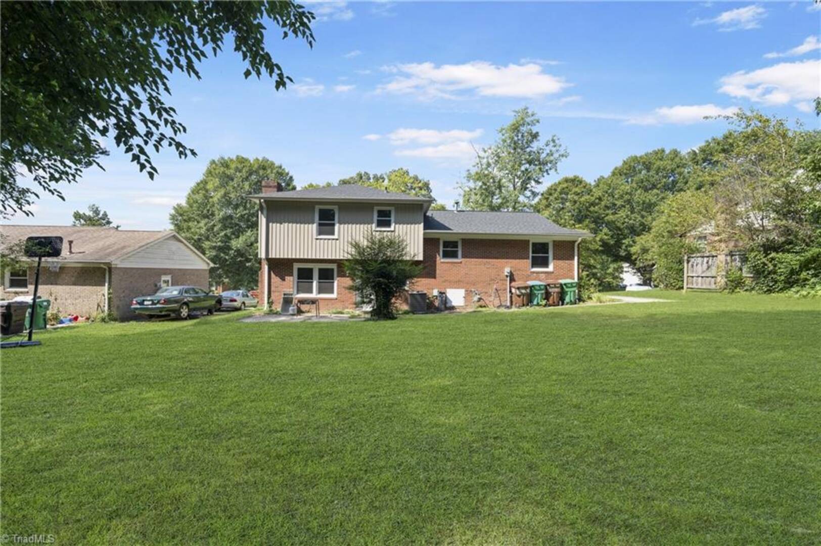 1727 Stoneybrook Dr High Point, NC 27265