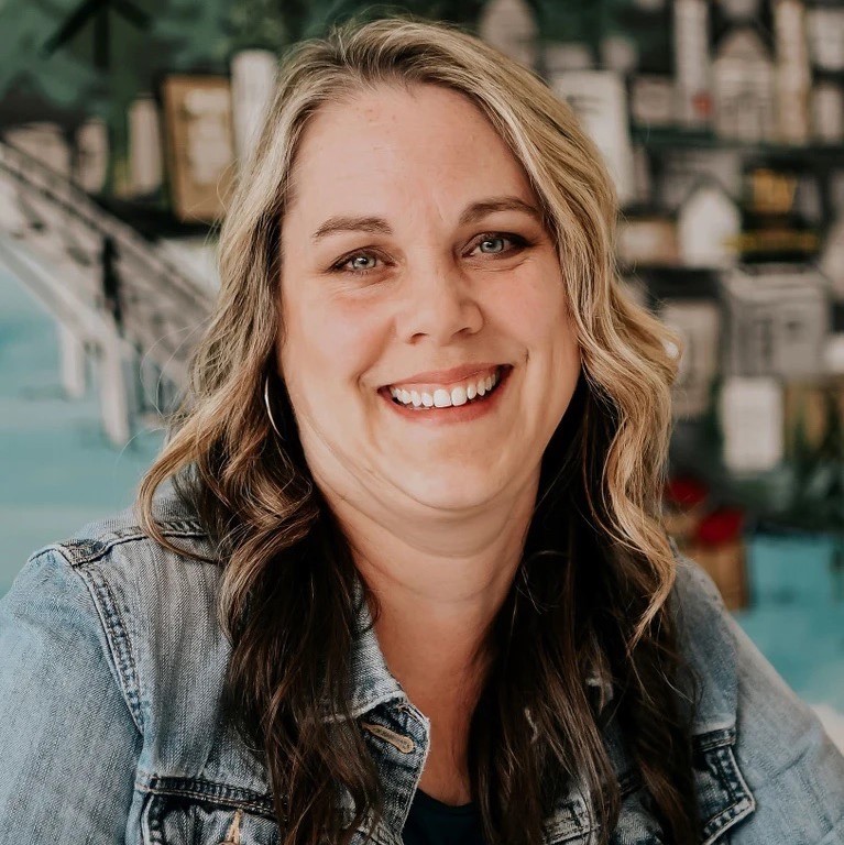 Real Estate Co. Jamie Haywood REALTOR ® Managing Broker