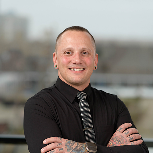 Dirk Mathews